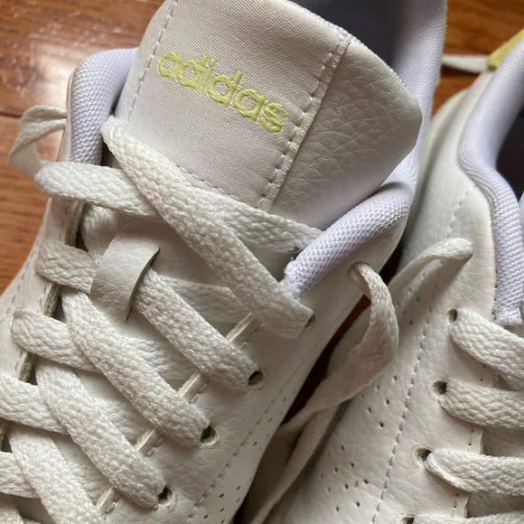 Adidas Advantage Shoes - Picture 4 of 5